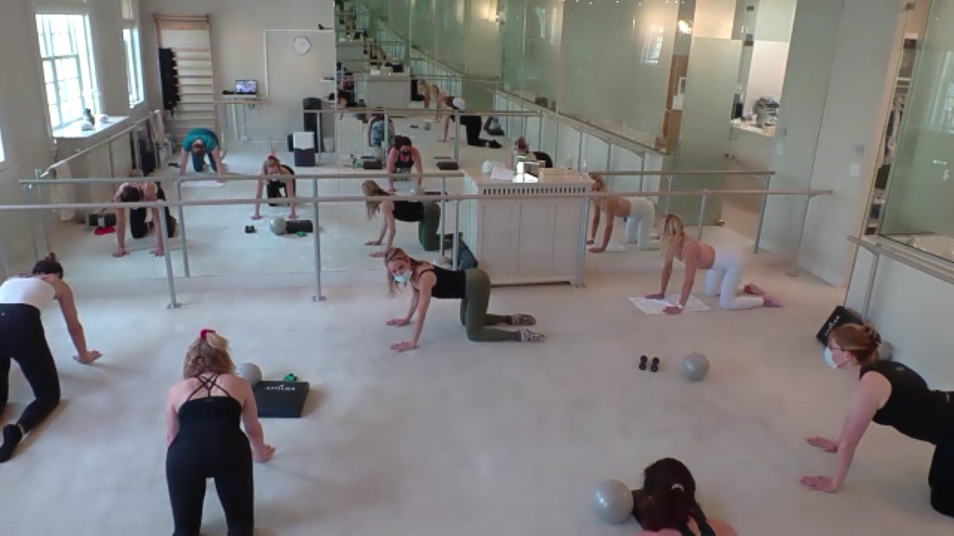 LIVE Studio Class with Cindy