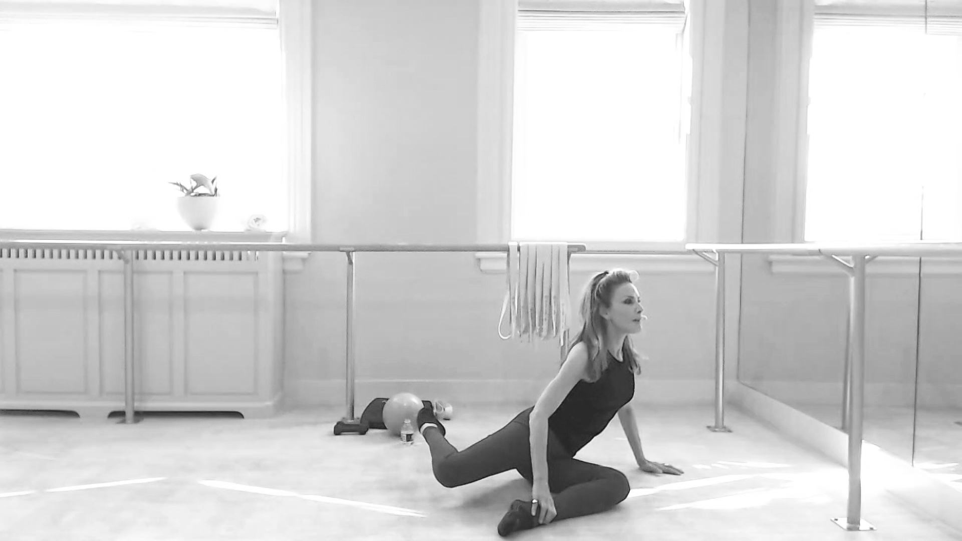 Clamshell with Cindy