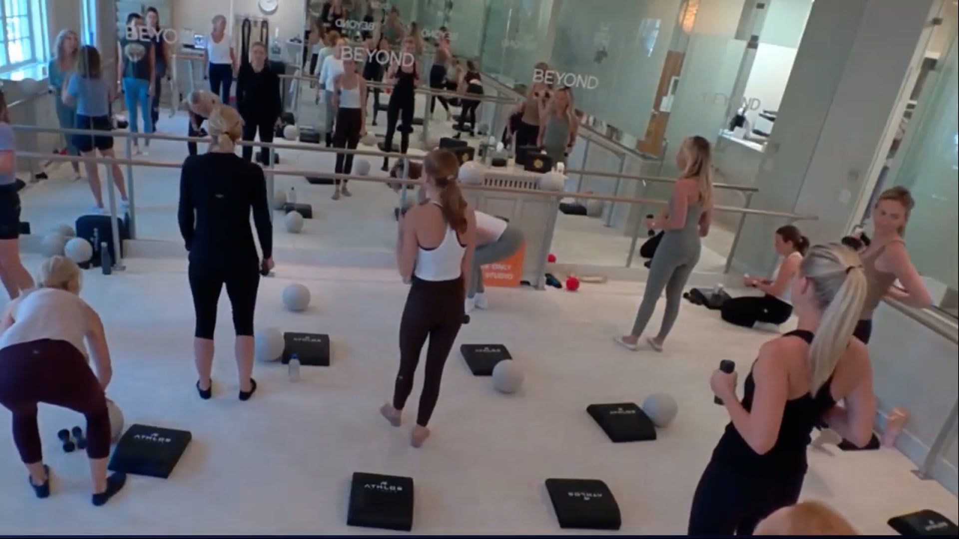 One hour class with Cindy featuring pretzel for seat work. 