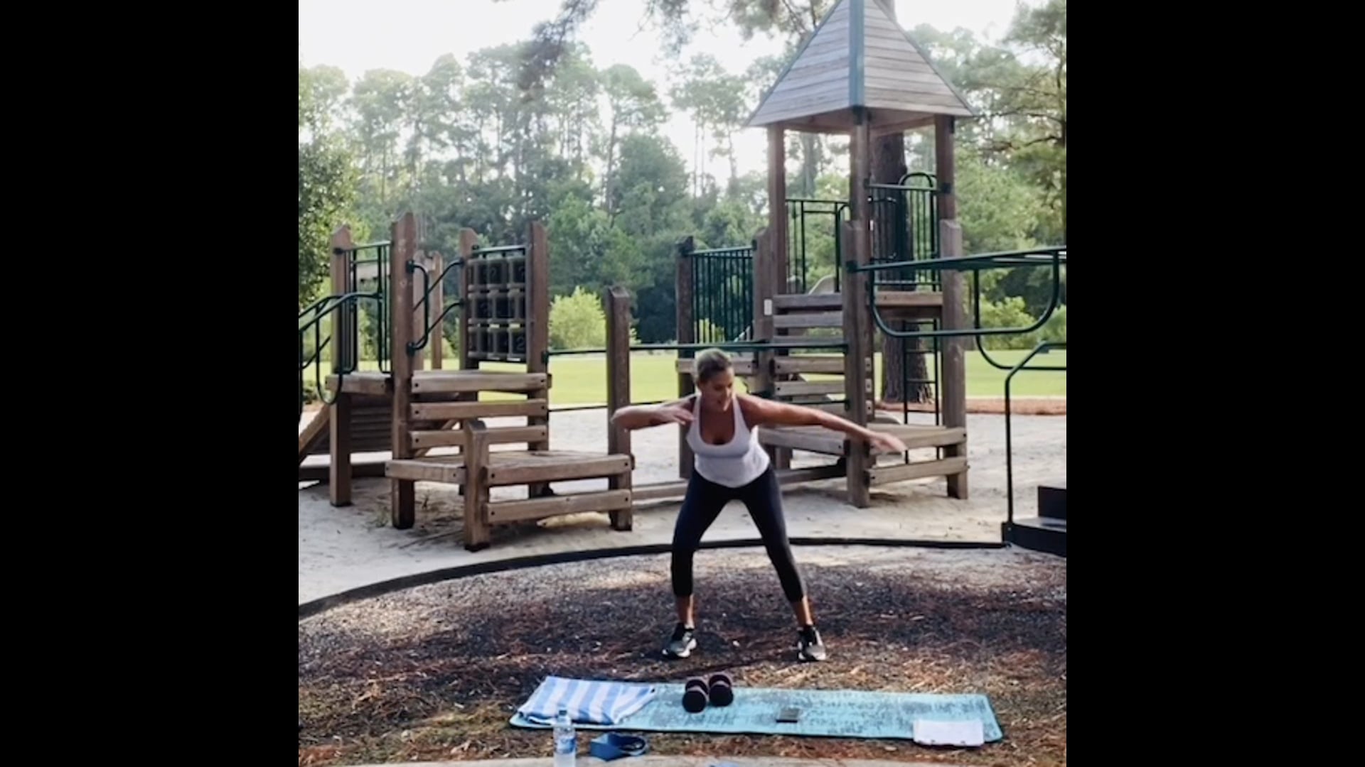 Live SWEAT: Kick & Sculpt 