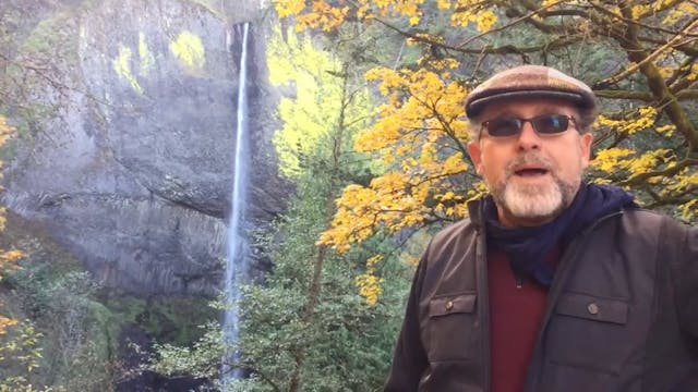 Columbia Gorge waterfalls in autumn