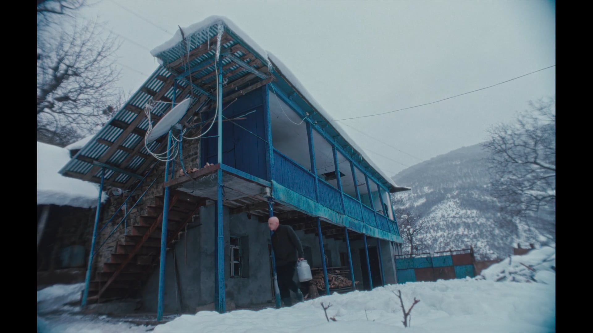 ICI EN SILENCE TOUT HURLE de  Akaki  Popkhadze