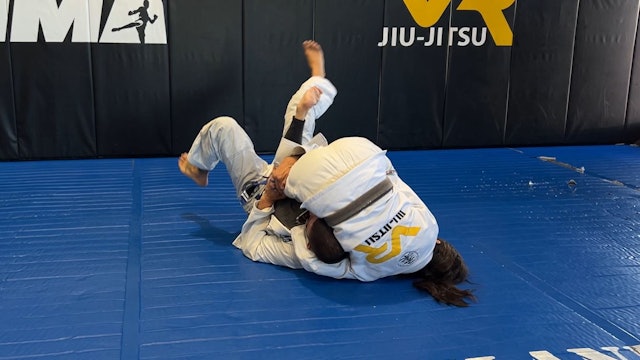 Finishing the Guillotine from Guard when opponent rolls over