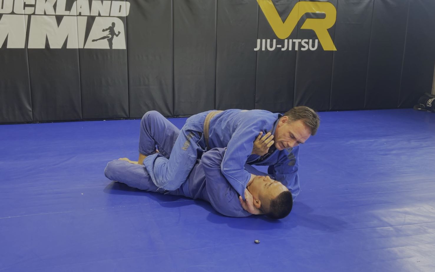 CLASS: Using Dilemma & Distraction with Ezikiel Choke from Mount (18-Oct-24)