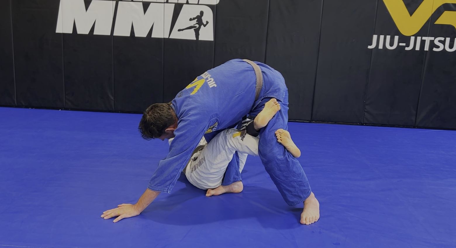 CLASS: De La Riva X Guard Sweeps (17-Feb-25)