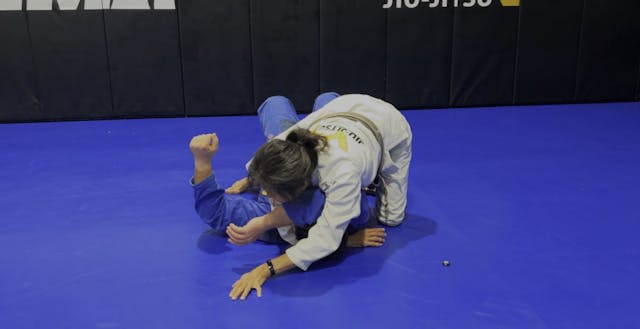 Entry and Finish of Arm Triangle Chok...