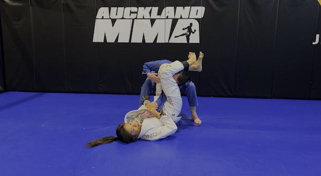 Collar & Sleeve Guard to Armbar via T...