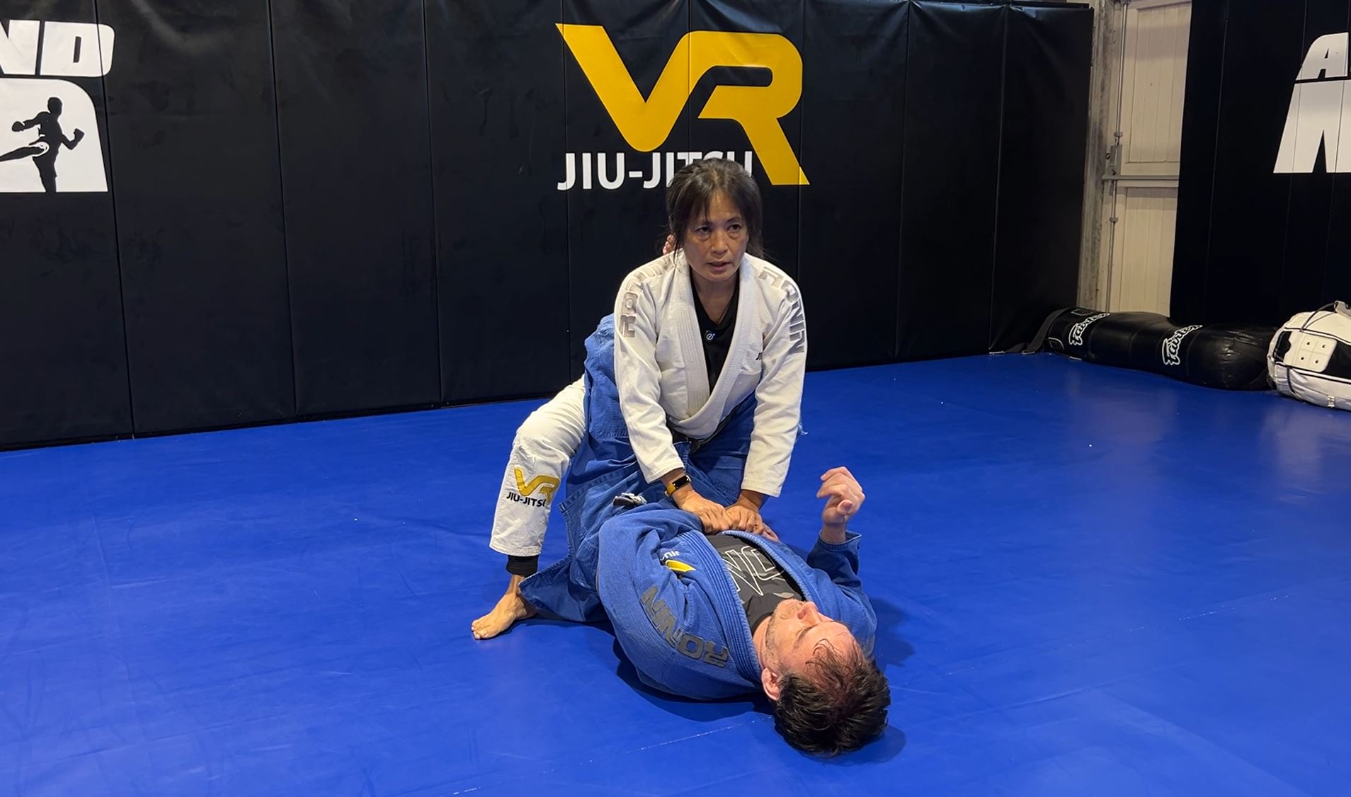CLASS: Closed Guard Break and Pass in Gi and NoGi by Standing Up (28-Aug-24)