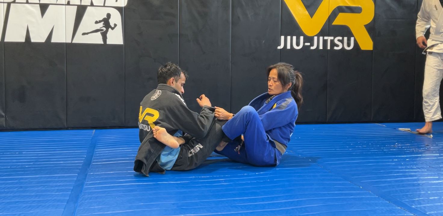 Escape 50/50 from using a shin wedge into the leg drag