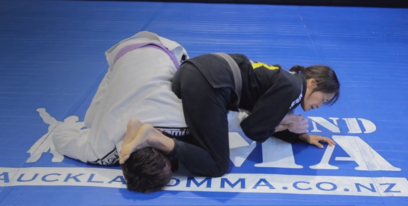 Failed Armbar from mount to Farside Belly Down (Goldchain) Armbar