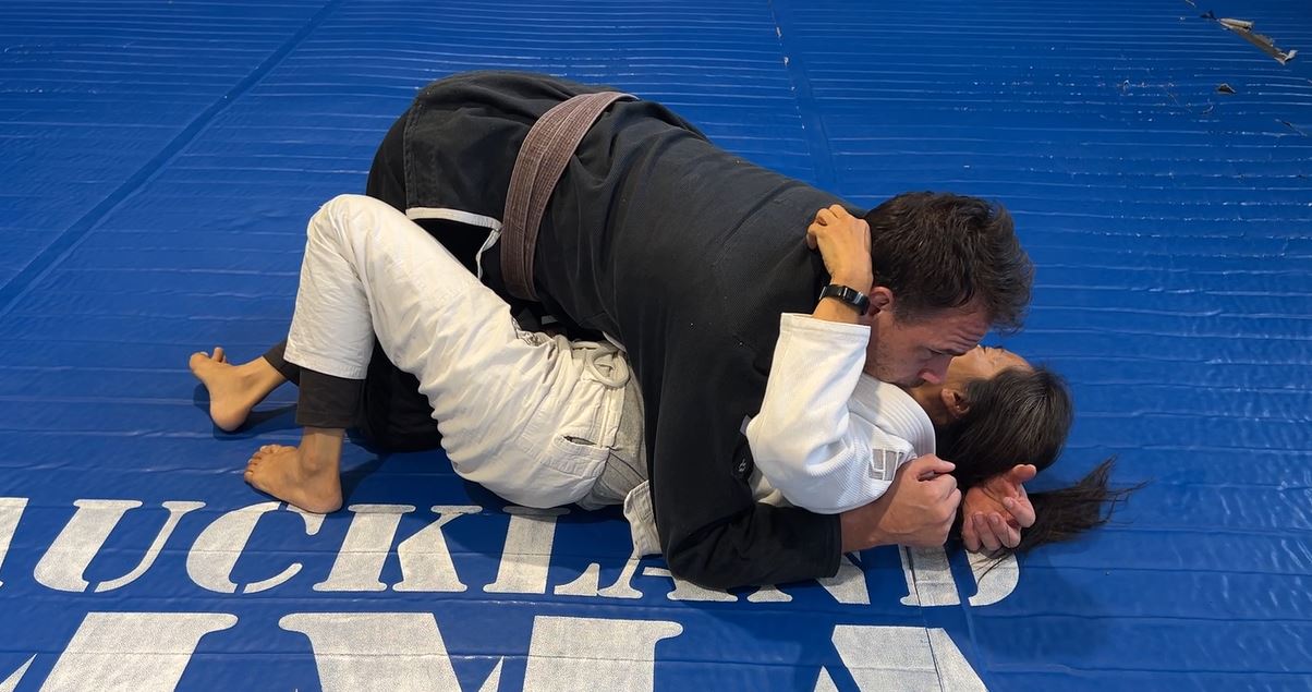 CLASS: Sweep from smashed half guard (11-Dec-23)