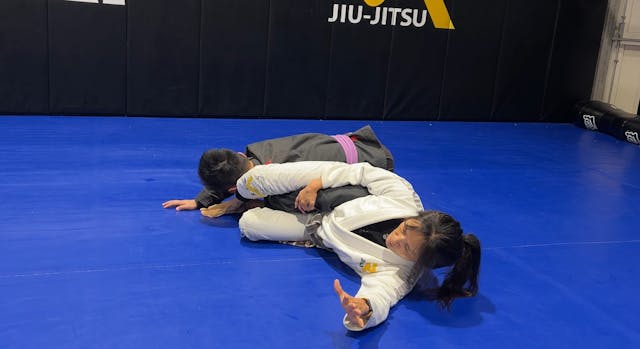 CLASS: Omoplata from Closed Guard wit...