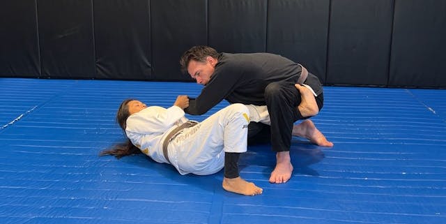 Spider Guard to Lasso Sweep from Comb...