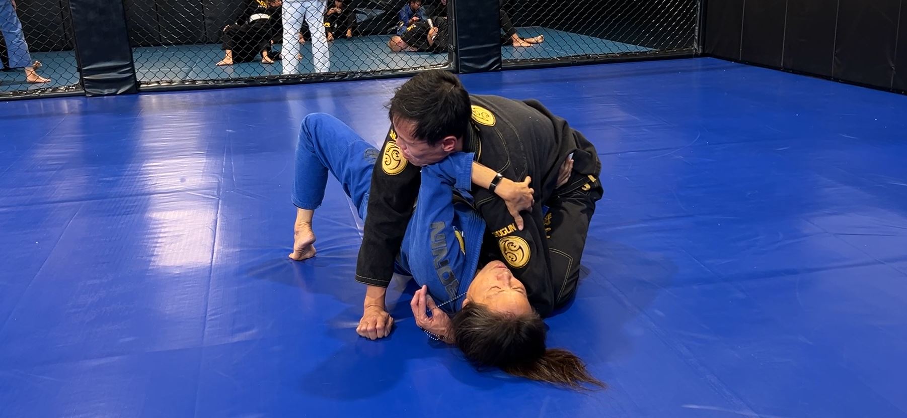 Basic Side Control Escape to Guard using Frames