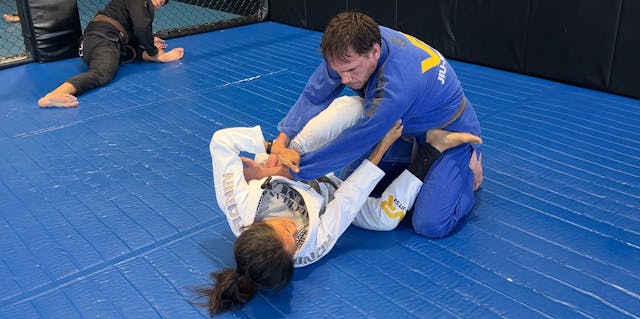 CLASS: 2-on-1 Sleeve Attacks from Gua...