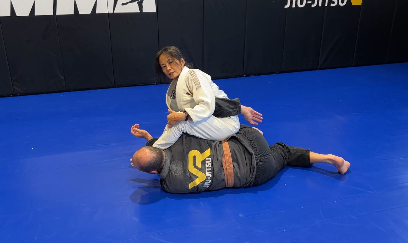 Counter the Underhook Side Control Escape with Omoplata