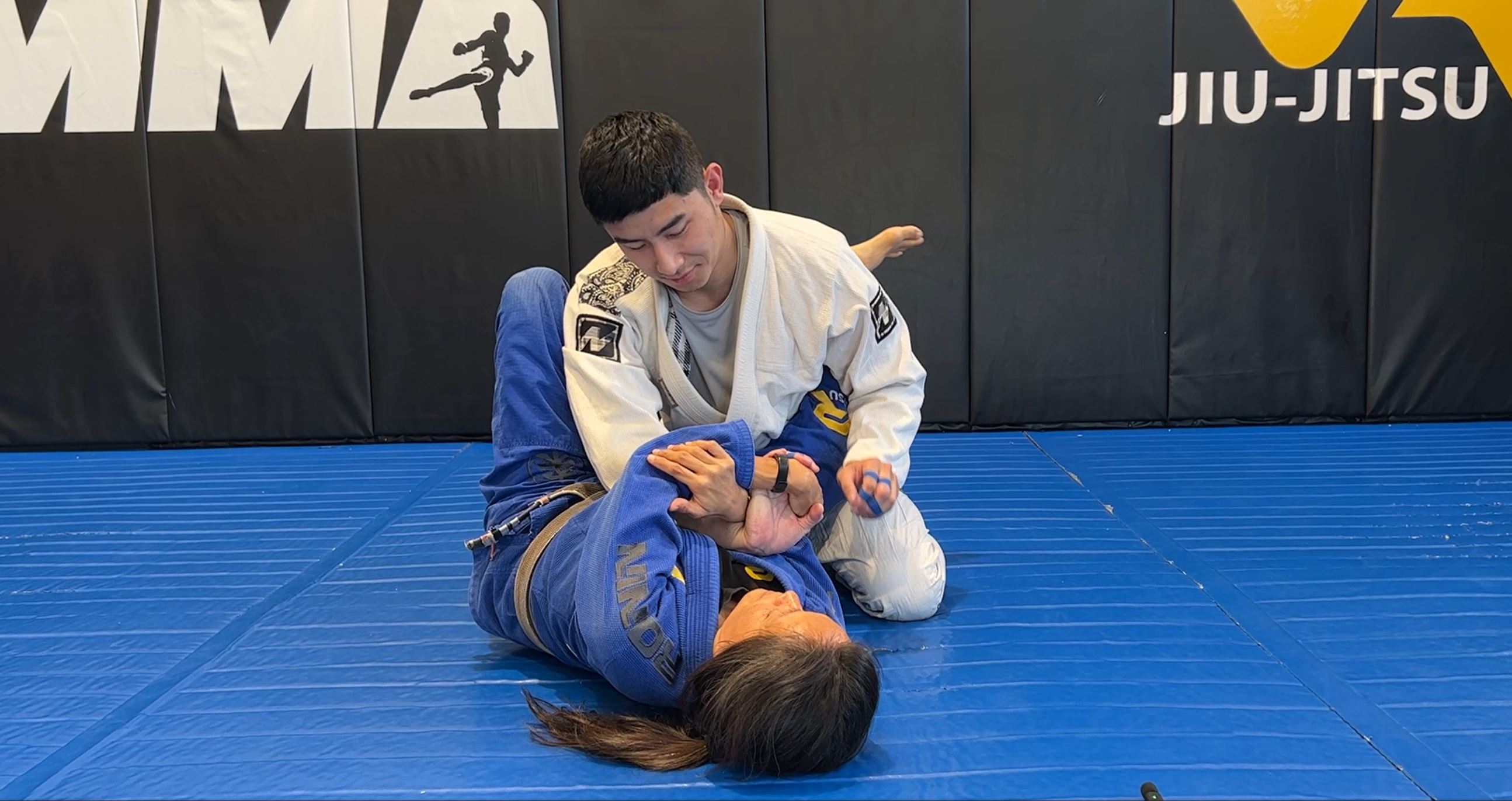 Wristlock from closed guard when opponent grabs your wrist