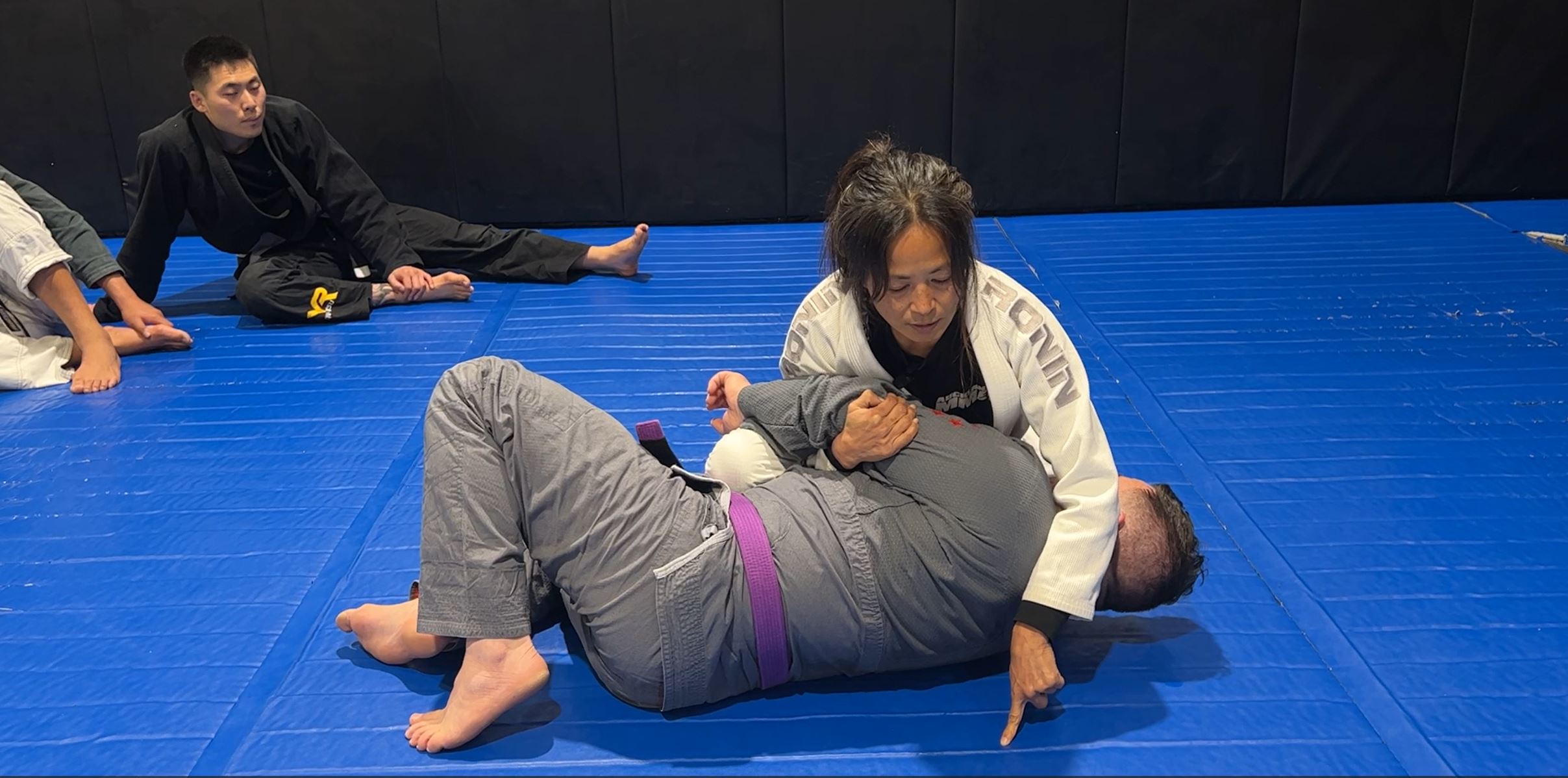 Farside Spinning Armbar from Knee Ride