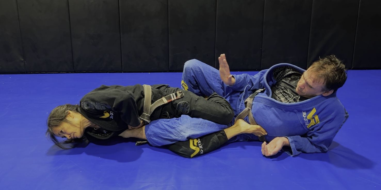 Basics of the Footlock from Straight Ashi in Double Guard
