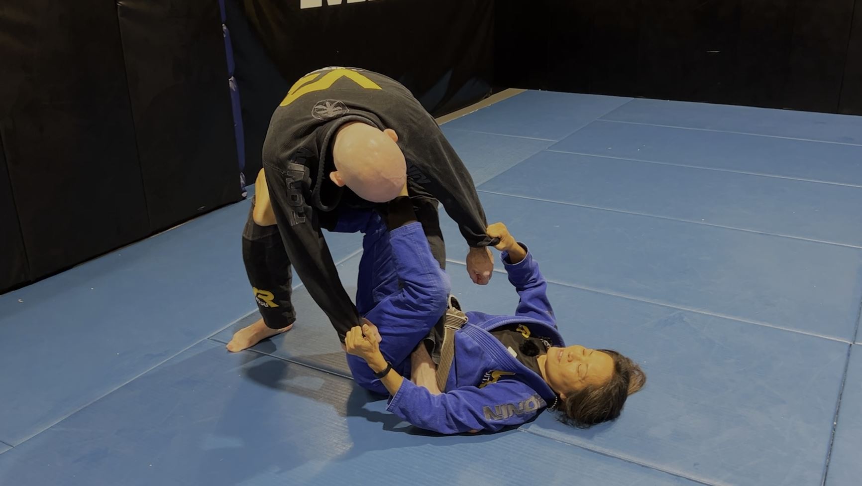 Spider Scissor to 70/30 Sweep to Leg Drag