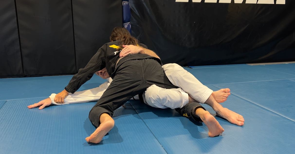 Guillotine Counter to Underhook Half Guard