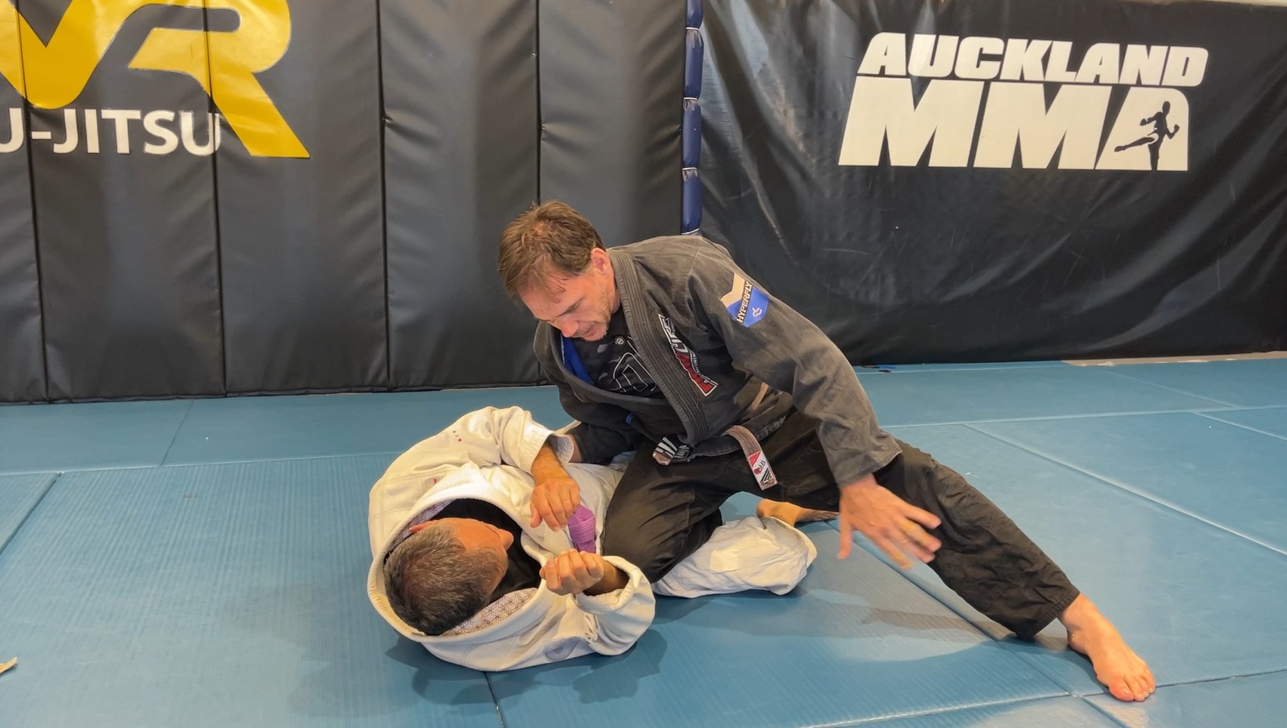 CLASS: Controlling the Knee Cut Pass (26-Mar-25)