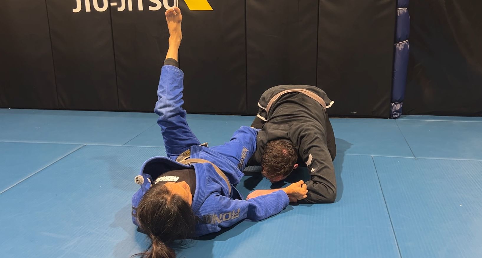 Double Under Stack Pass Counter with Back Take