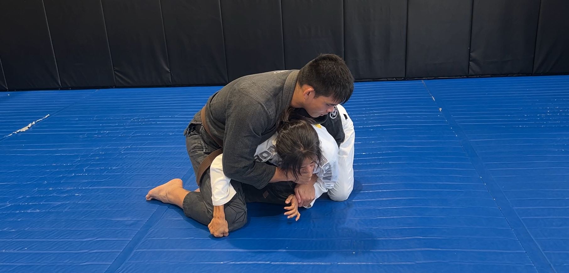 Clock Choke Counter Sweep to side control