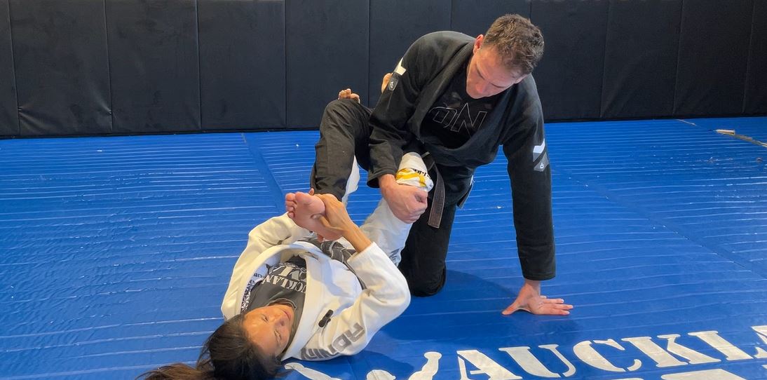 50/50 as defense against Leg Drag from De La Riva