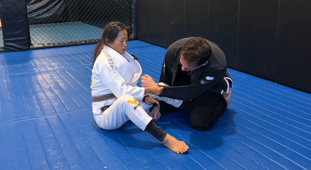 Spider to Lasso Sweep when opponent has strong base