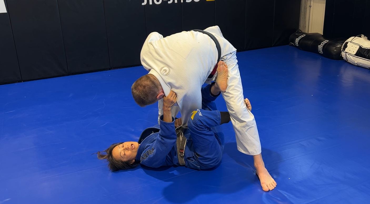 CLASS: Spider Guard to X and De La Riva Sweeps (26-Apr-24)