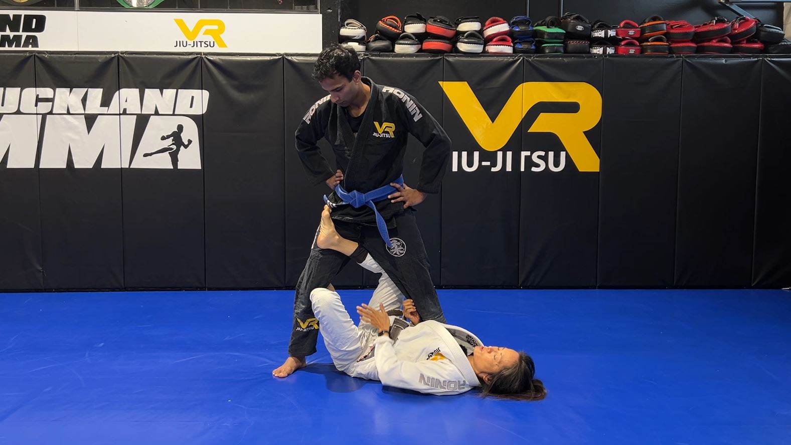 Introduction to the X Guard framework and entry