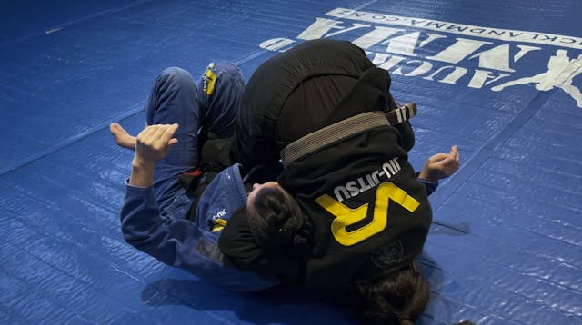 Arm-In Loop Choke from Half Guard Top