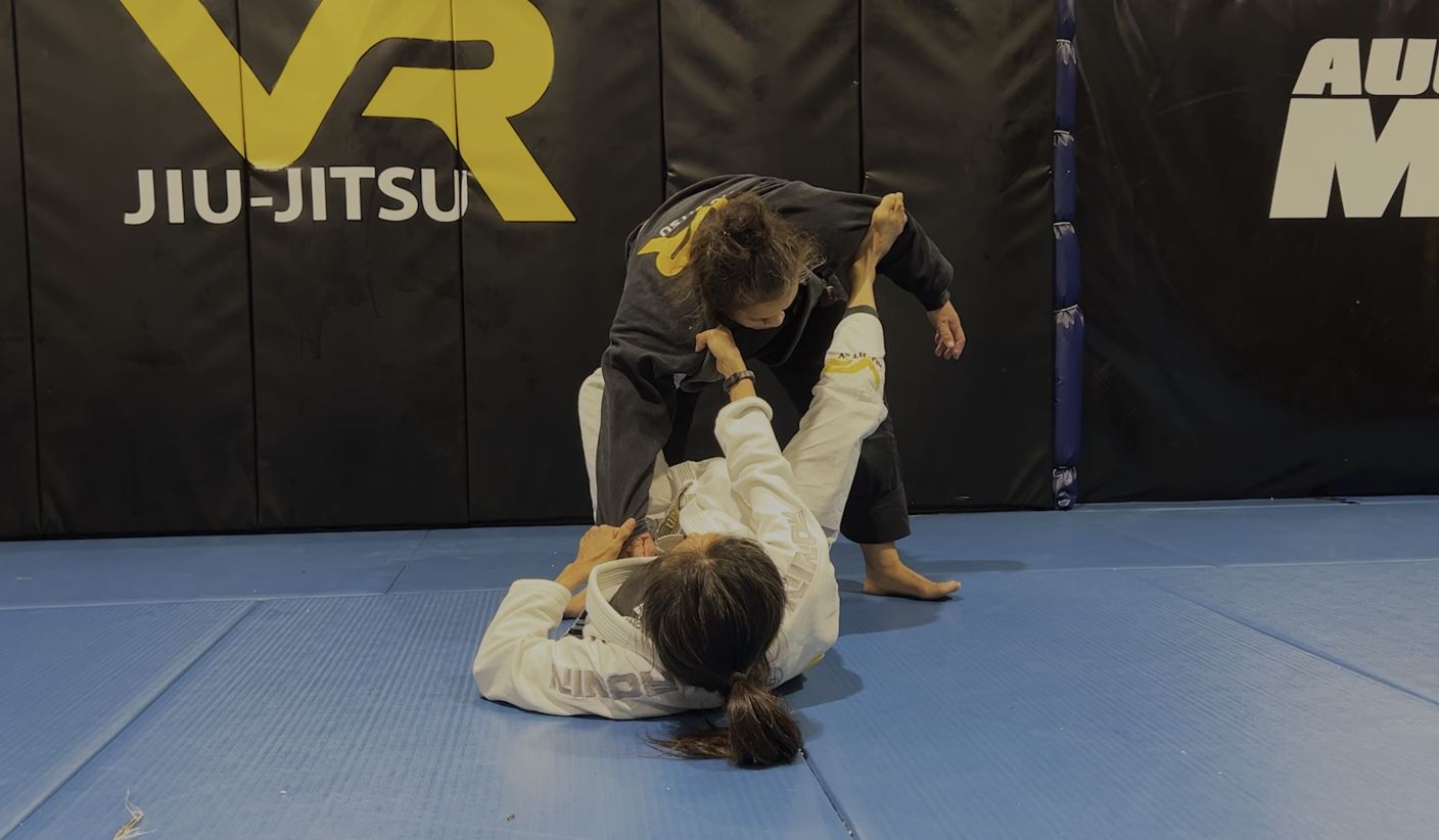 Collar and Sleeve Guard to Triangle hold to Armbar or Choke