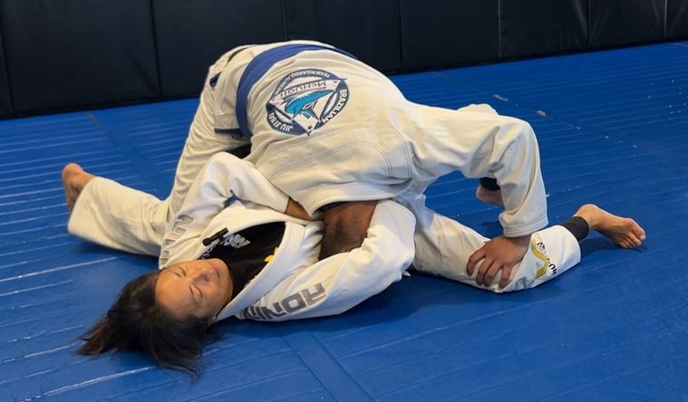 Guillotine Choke Counter by Passing to Side Control