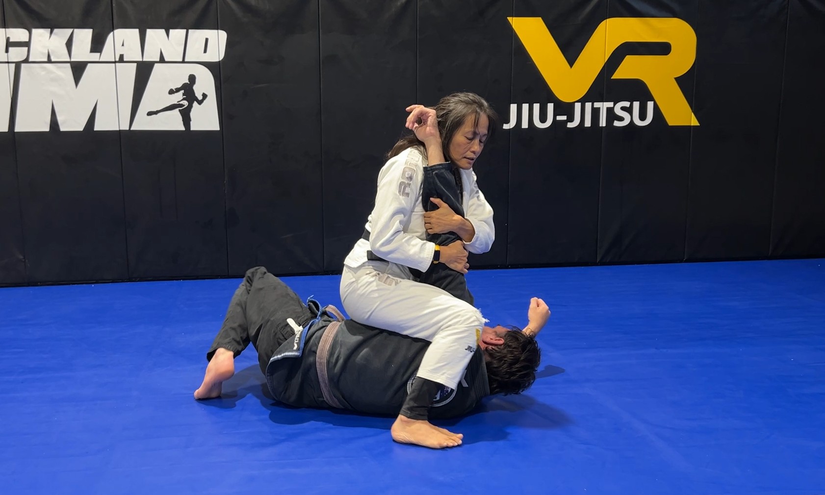 CLASS: Cutting Armbar from Closed Guard, Seated Guard, and Mount (30-Jul-25)