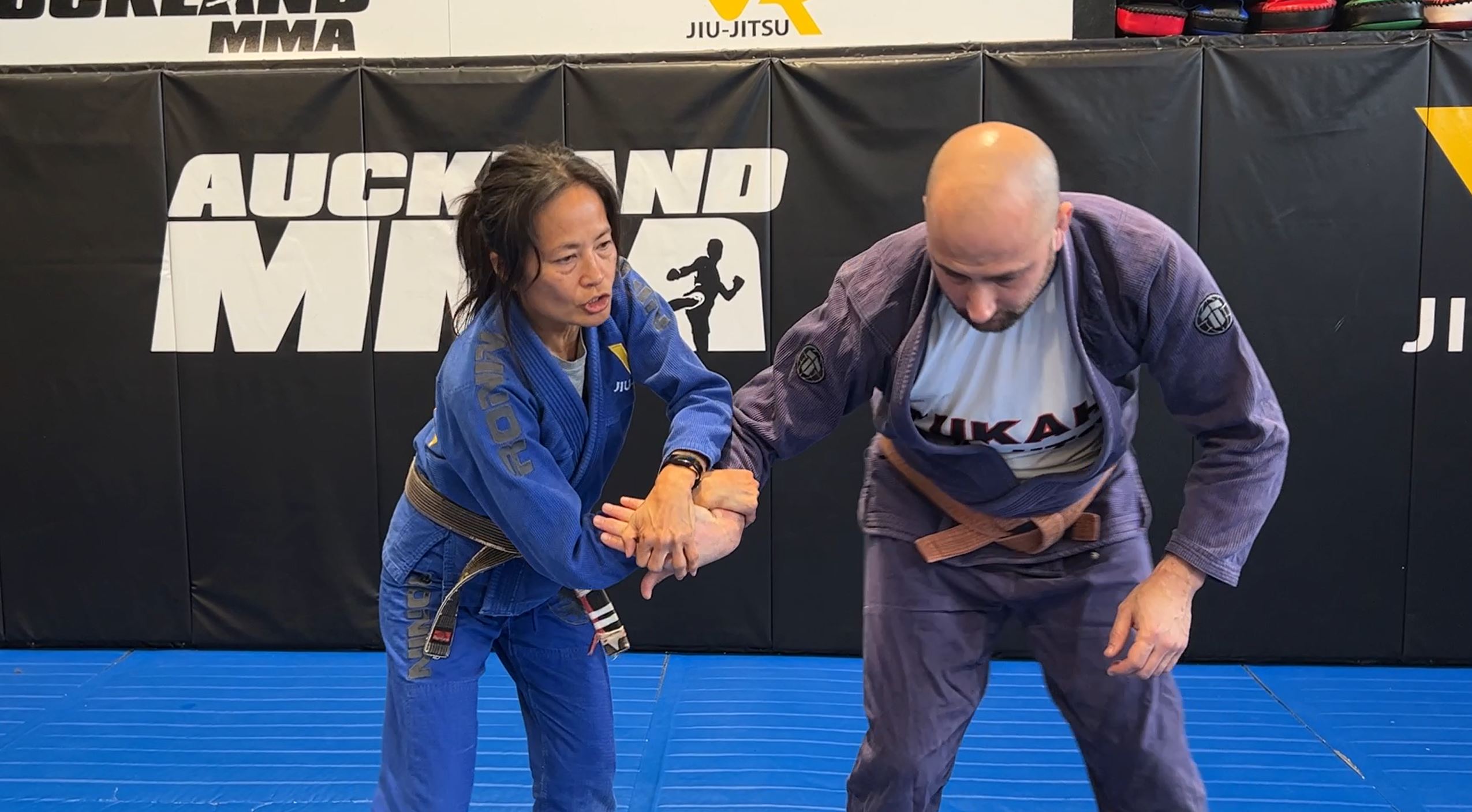 Torqueing Wristlock from cross grip on your wrist