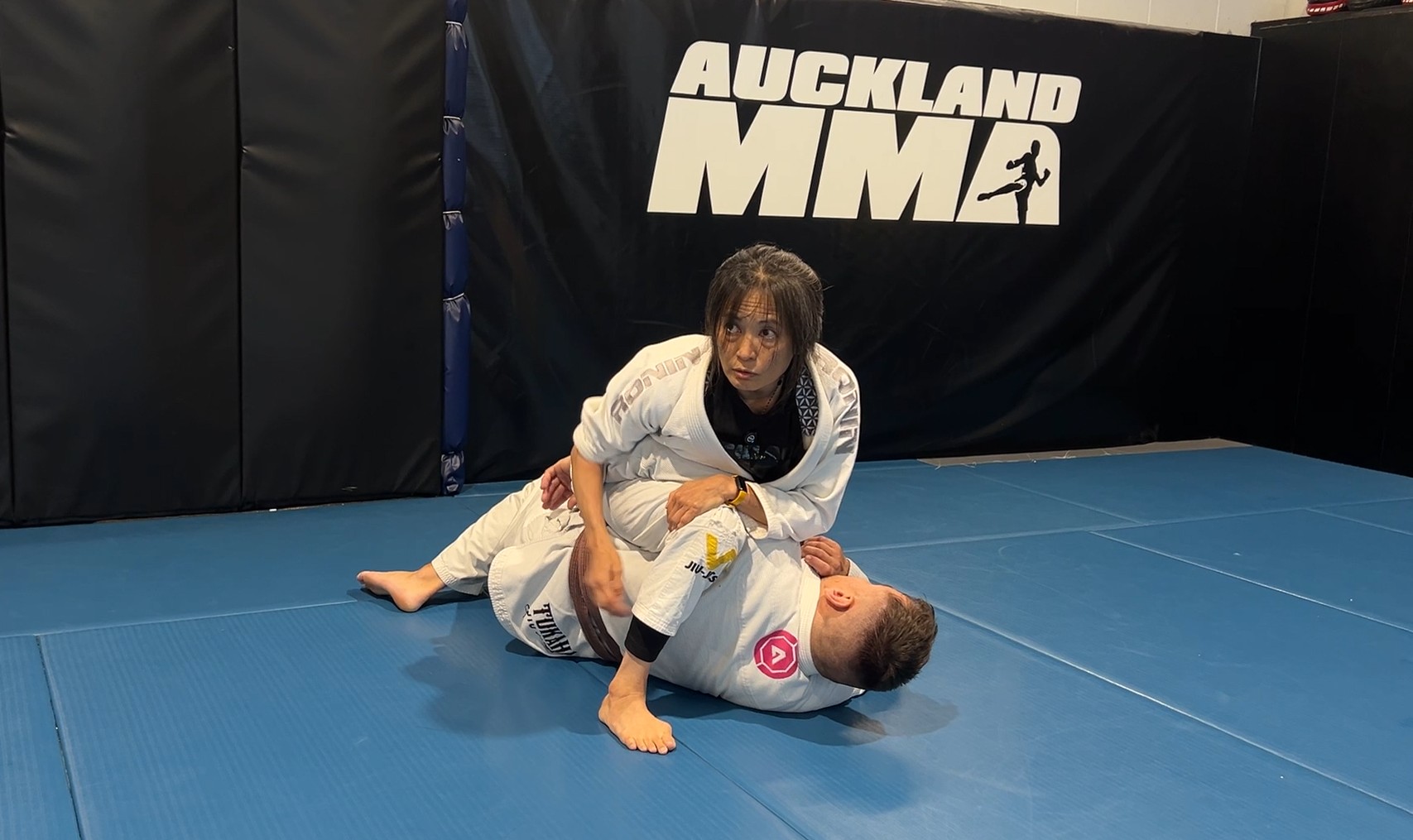 CLASS: Entries to Omoplata from Side Control and Mount (5-May-25)
