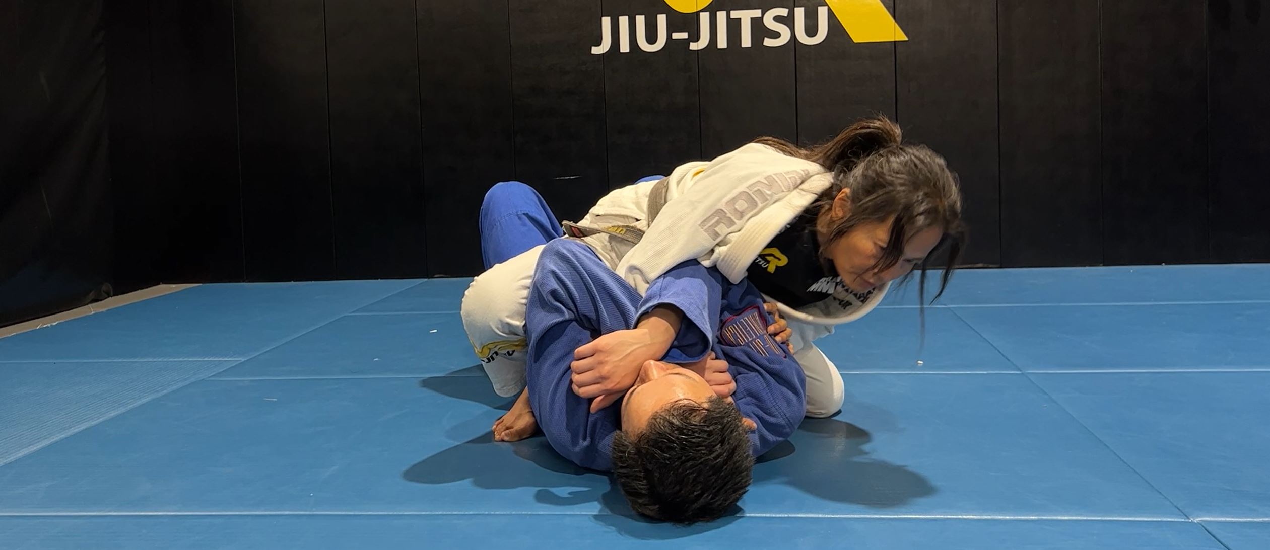 CLASS: Armbars and Barataplata from Mount