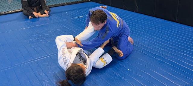 2-on-1 Cross Sleeve Scissors Sweep