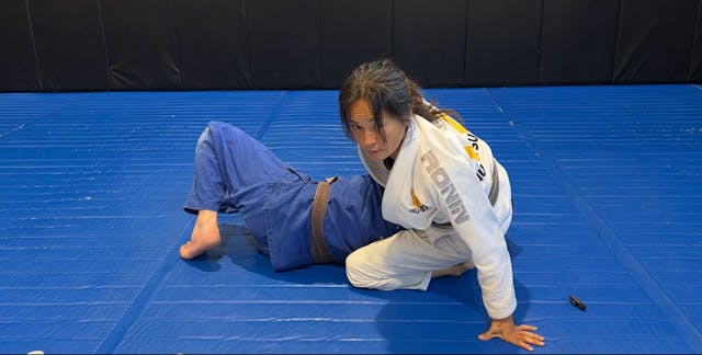 Keeping a tight spin for Farside Armbar