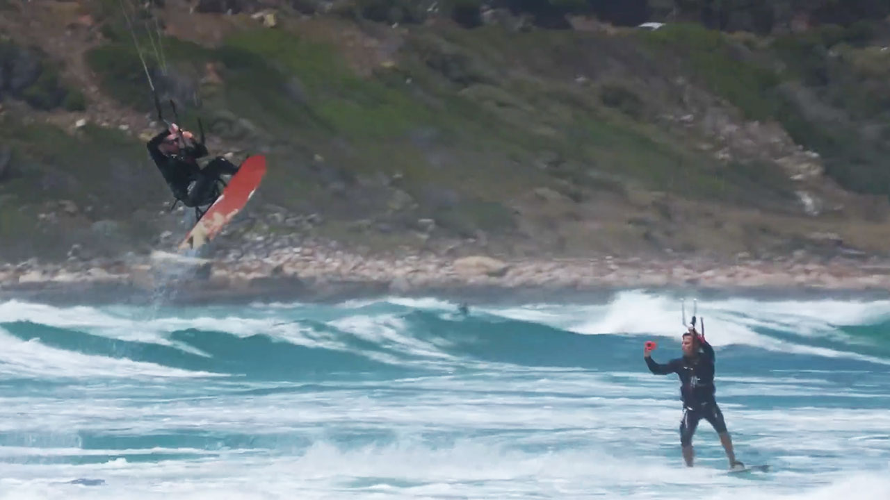 KEVVLOG - Kevin Tries Willems Sit Kiteboard