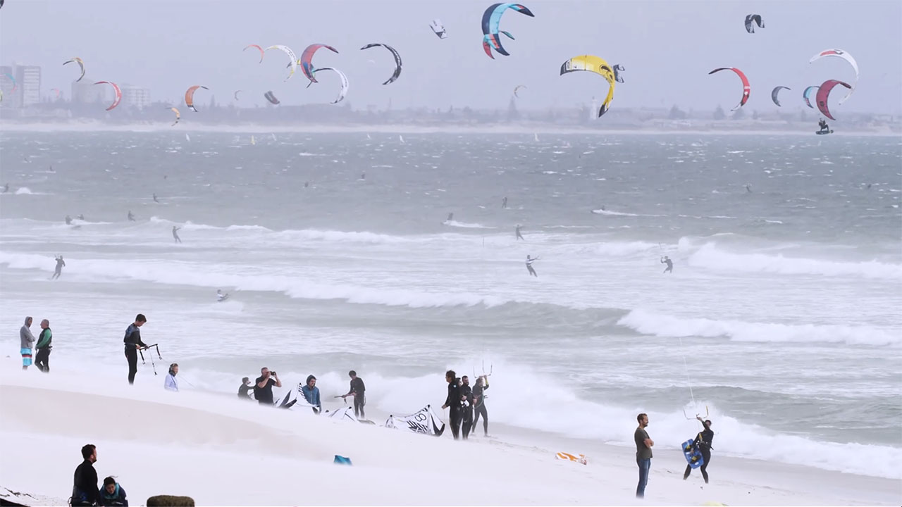 KEVVLOG - Jumping Over And Through Kites