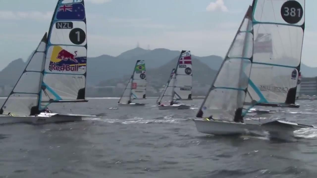 FX Girls battling it out at the Intergalactic Champs 2014