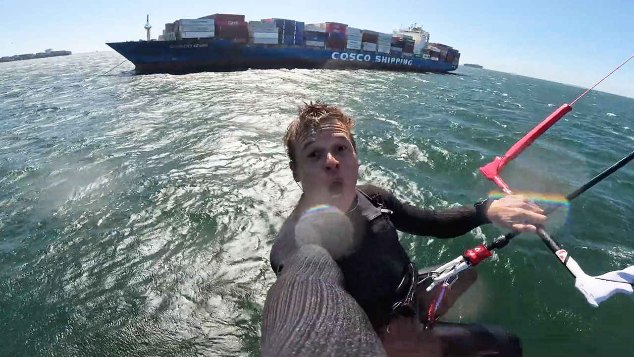 KEVVLOG - Big Ships and Sharks