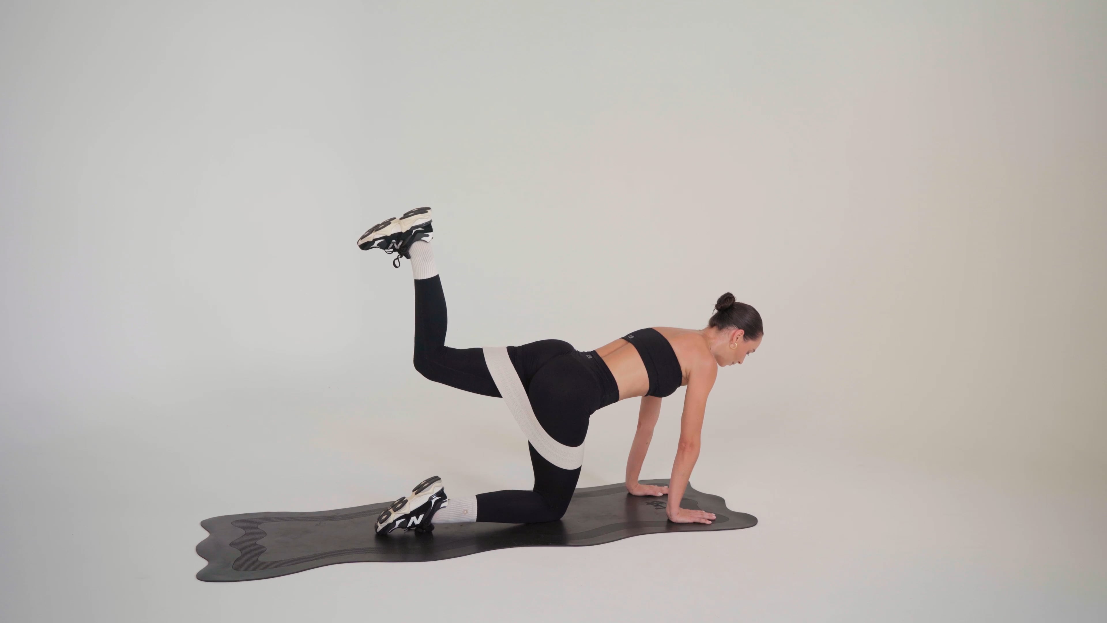 DAY 11 | Express Booty Band Burn