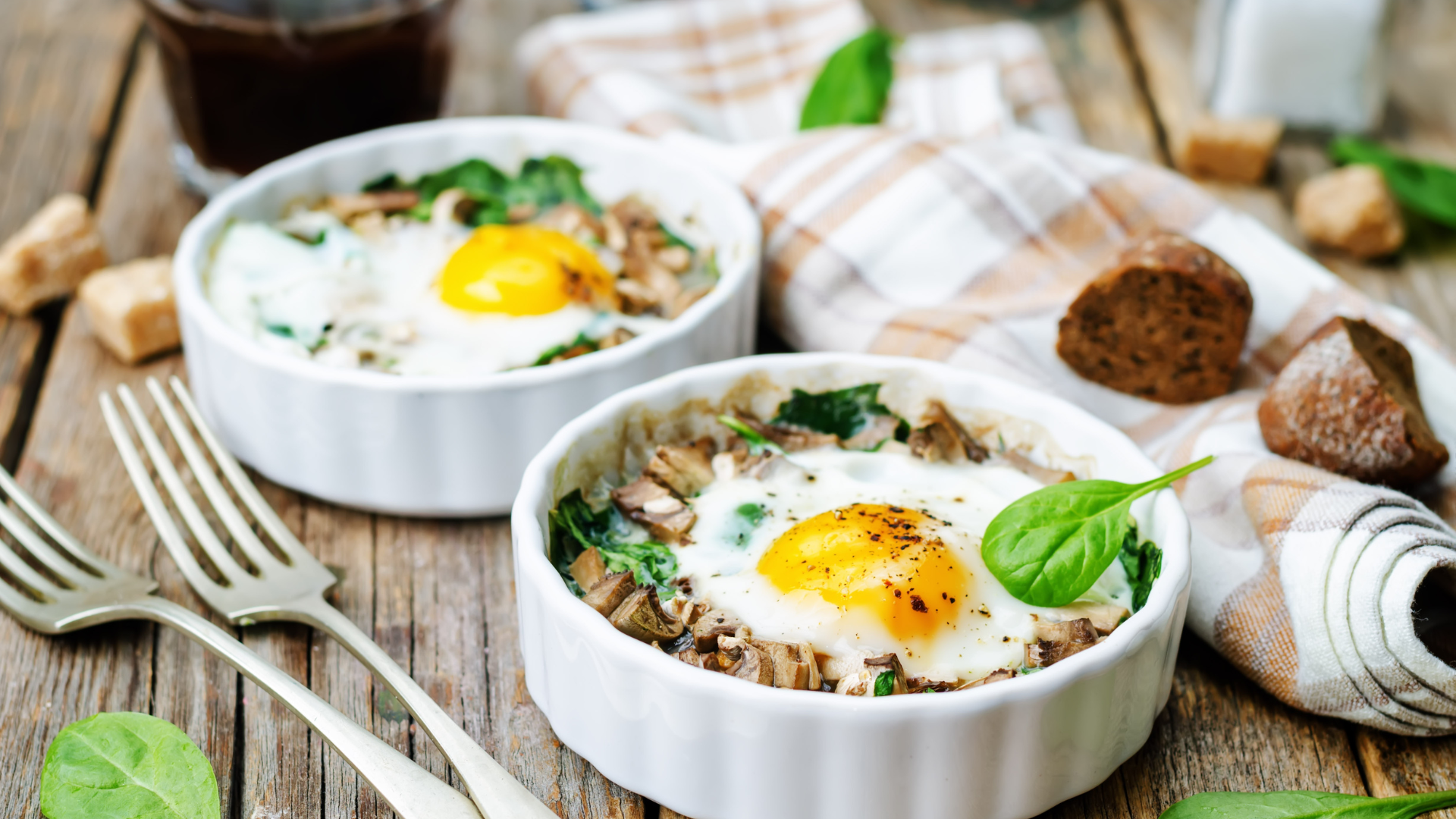 Mushroom, Spinach & Seed Breakfast Bowl