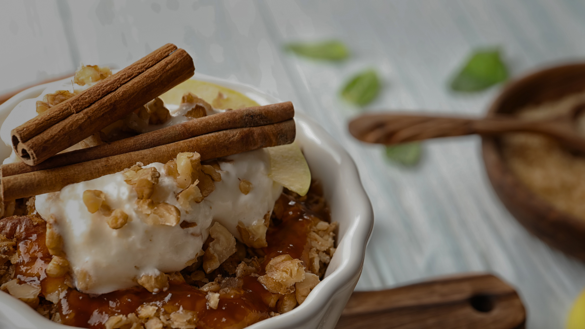 Cinnamon Apple Crumble