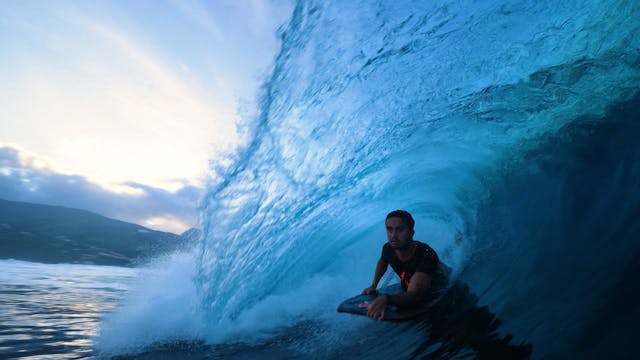 MANUA BABIN, CHASSEUR DE VAGUES...ET ...