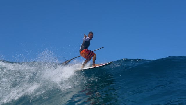 NOE PARAUE, SURFEUR PASSIONNE DE LA C...